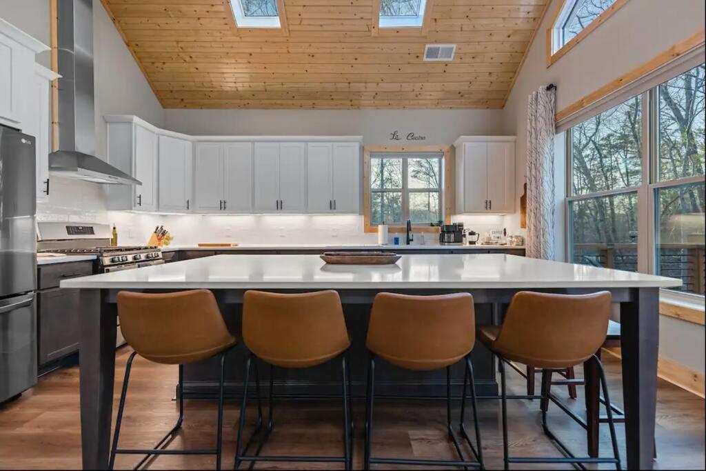 Peaceful Modern Chalet In Ellijay Eksteriør billede