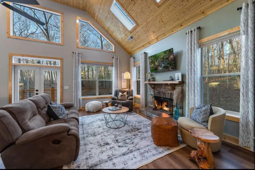 Peaceful Modern Chalet In Ellijay Eksteriør billede